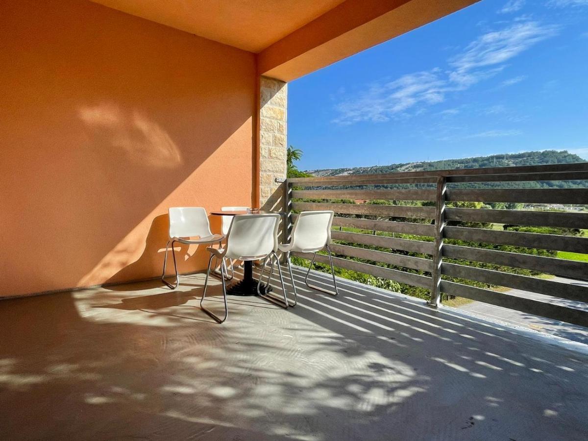 Apartments Chilla *** Lopar Exterior photo